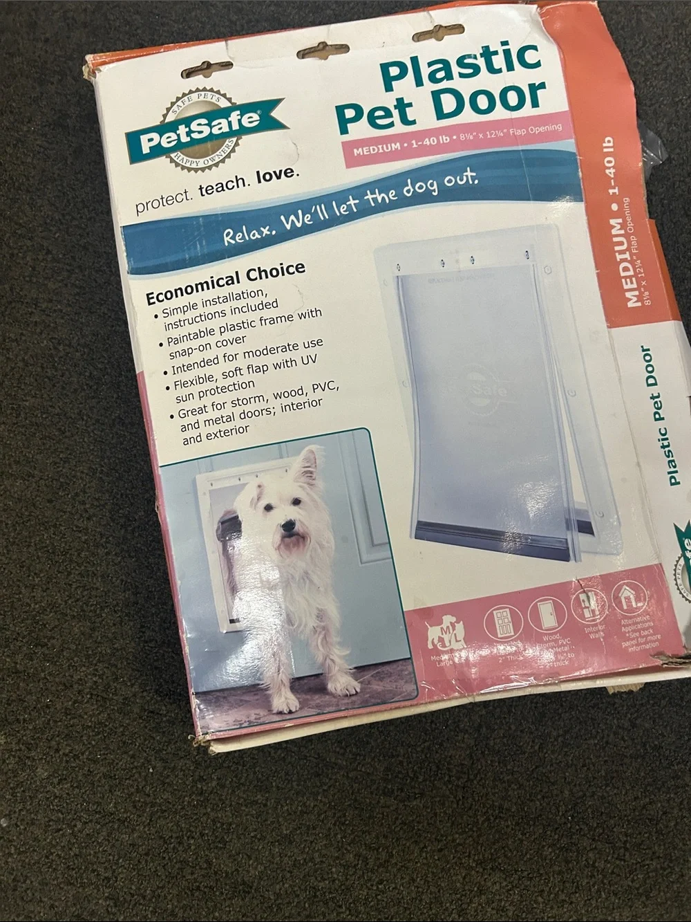 PetSafe Plastic Pet Door in White with Clear Flap - Medium; product new but box